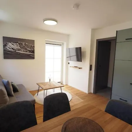 Leni Holiday home Dienten am Hochkoenig