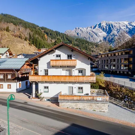 Dom wakacyjny Leni *