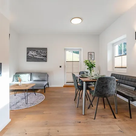 Dom wakacyjny Leni *